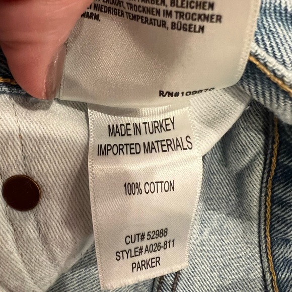 AGolde Parker Denim Shorts - Picture 6 of 6